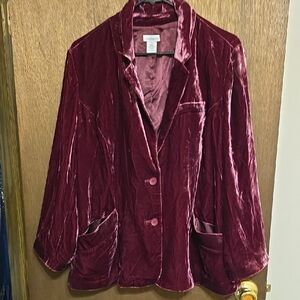 Stunning Velvet Blazer in Deep Burgundy